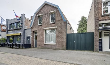 Te koop: Foto Woonhuis aan de Julianastraat 56 in Rijen