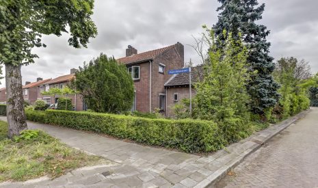 Te koop: Foto Woonhuis aan de Pastoor Gillisstraat 141 in Rijen